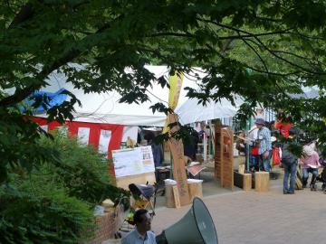 大盛況！　　森林の市