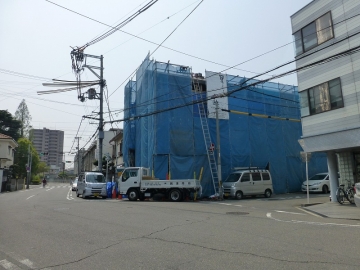 防水屋さんのポーズ