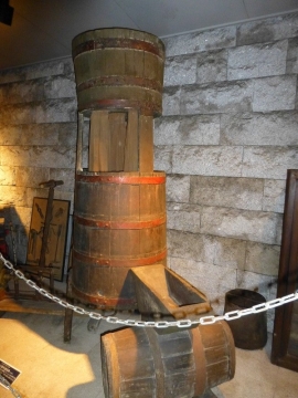 ワイン工場の道具にホレボレ