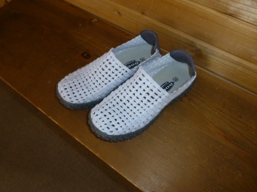 包帯のような靴