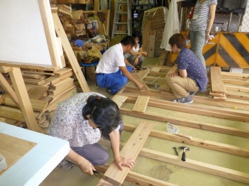 ワークショップ板張り＆汚れ落とし