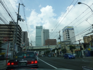 梅雨明けを待つ