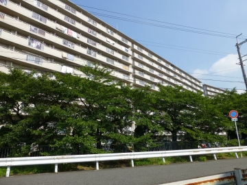 田園の広がる景色のなかで